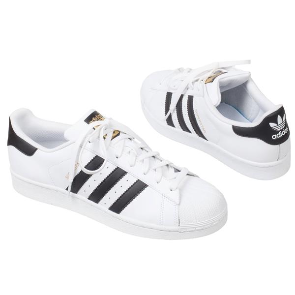 Недорогая кожаная обувь - Классические белые мужские кроссовки adidas с черными полосками