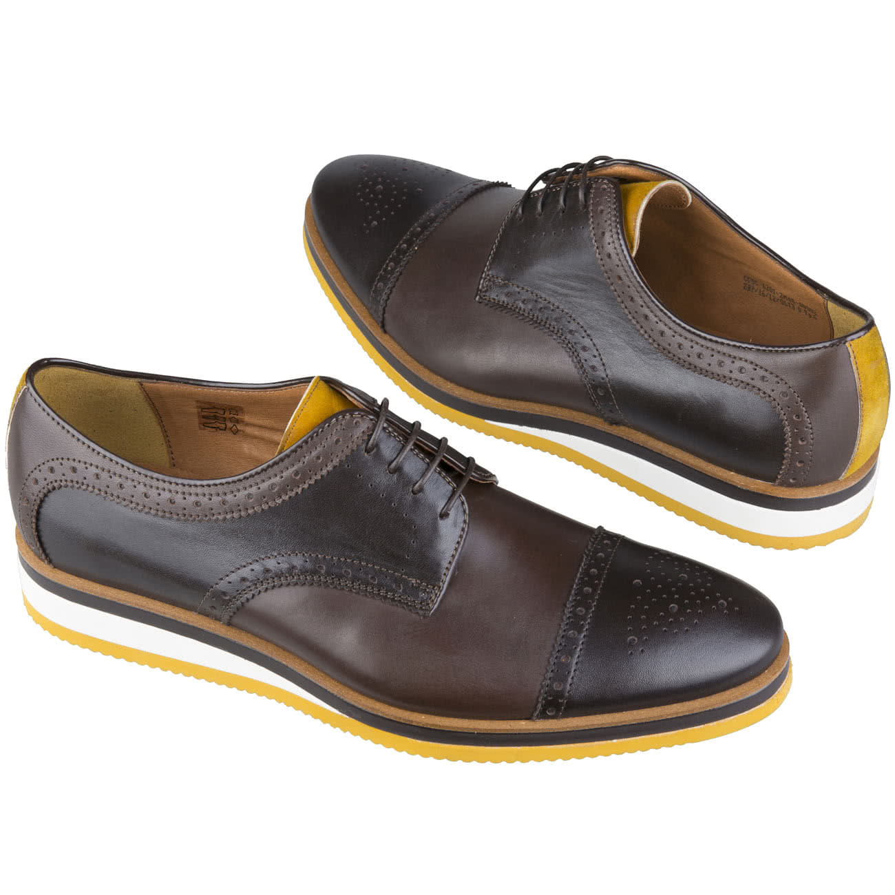 Кожаные мужские туфли на шнурках с белой подошвой и желтыми вставкамикупить в интернет магазине Kwinto